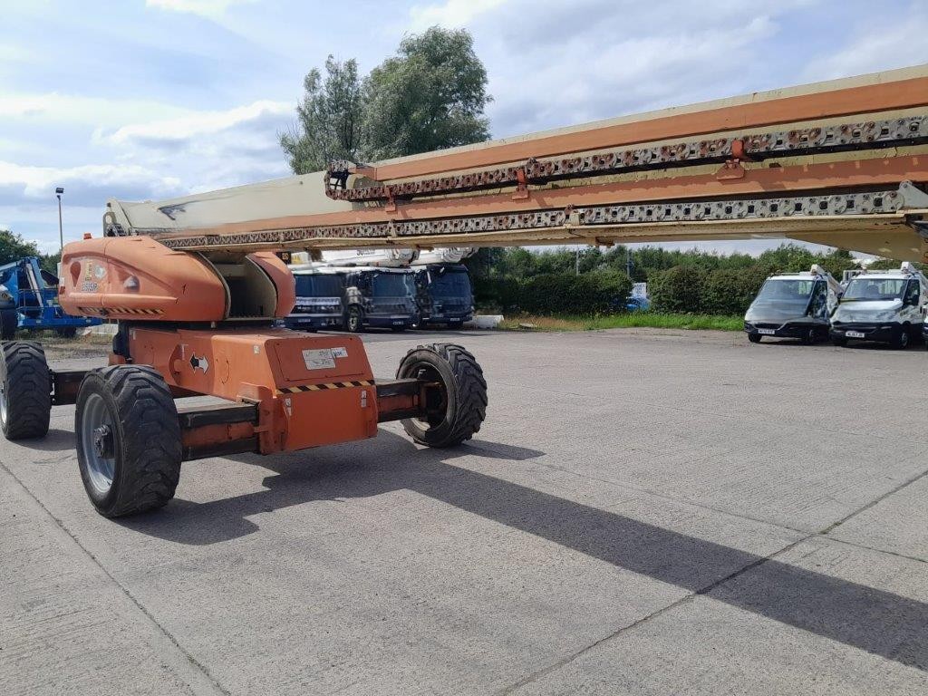 Sold - Articulated Boom Lift - View 2